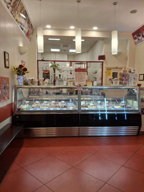 Interni locale — Tommaso Fusi
