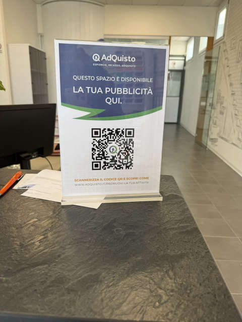 Volantino sul bancone — Davide Boggian