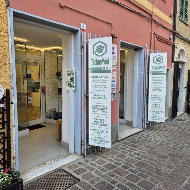 Insegna esterna — Pamela Cipriani